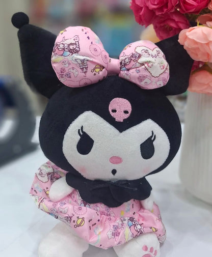 Peluche kuromi con vestido rosa :P